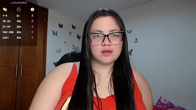 Snapshot of Sarahros1 chatting on 09/11/25, 04:12 Sarahros1 online show from 09/11/25, 04:12