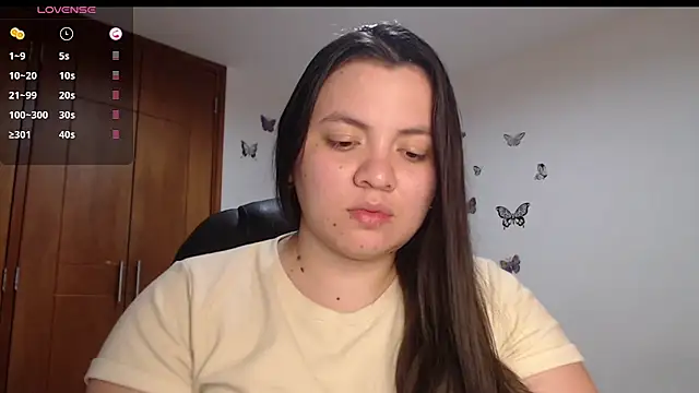 Snapshot of Sarahros1 chatting on 10/09/25, 03:26 Sarahros1 online show from 10/09/25, 03:26