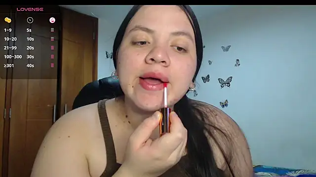 Snapshot of Sarahros1 chatting on 12/14/25, 10:58 Sarahros1 online show from 12/14/25, 10:58