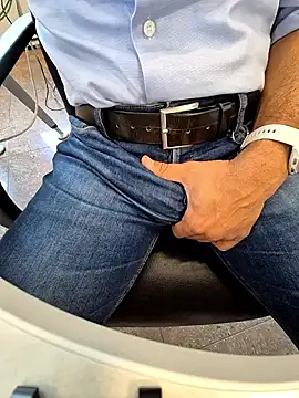 alessandroman2114 online show from 09/30/25, 10:31