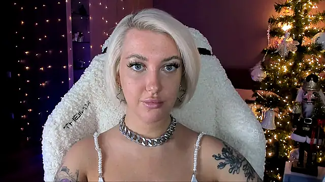 tykioty Miley online show from 12/21/24, 12:27