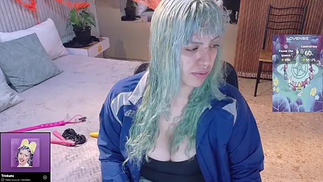Eli666uwu online show from 10/25/25, 11:40