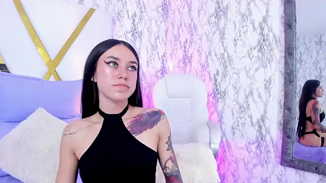 Snapshot of Athziry_ chatting on 12/20/24, 12:41 Athziry online show from 12/20/24, 12:41