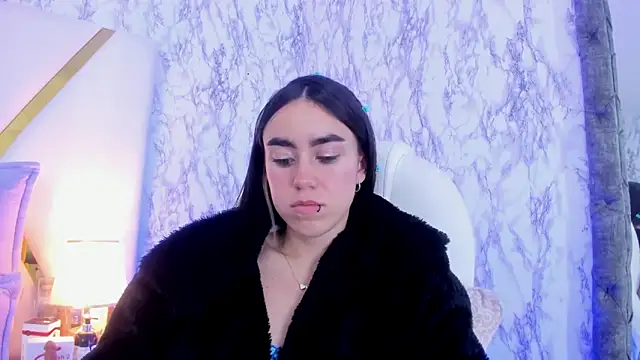 Snapshot of Athziry_ chatting on 01/11/25, 12:12 Athziry online show from 01/11/25, 12:12