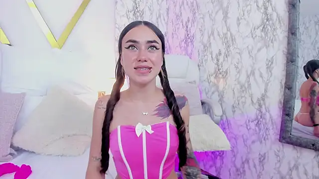 Snapshot of Athziry_ chatting on 01/26/25, 12:26 Athziry online show from 01/26/25, 12:26