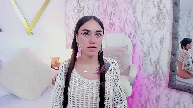 Snapshot of Athziry_ chatting on 01/26/25, 03:27 Athziry online show from 01/26/25, 03:27