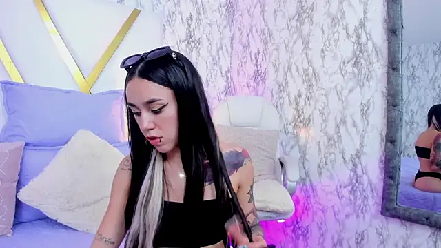 Snapshot of Athziry_ chatting on 02/06/25, 11:15 Athziry online show from 02/06/25, 11:15