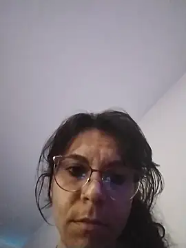 Snapshot of Donostipa chatting on 10/25/25, 04:09 Donostipa online show from 10/25/25, 04:09