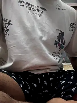 Snapshot of mrtoy121 chatting on 09/12/25, 05:13 mrtoy121 online show from 09/12/25, 05:13