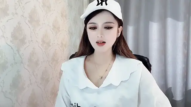 Snapshot of VIWVI chatting on 03/04/25, 02:17 VIWVI online show from 03/04/25, 02:17