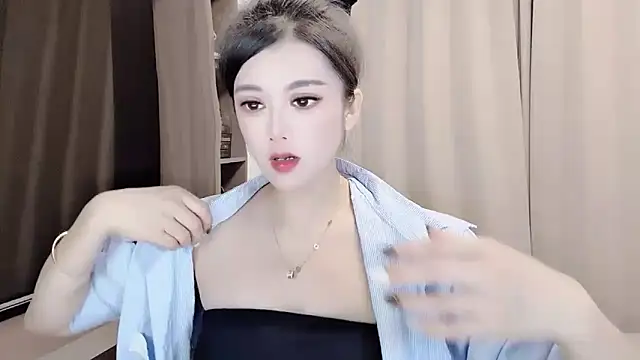 Snapshot of VIWVI chatting on 09/15/25, 05:07 VIWVI online show from 09/15/25, 05:07