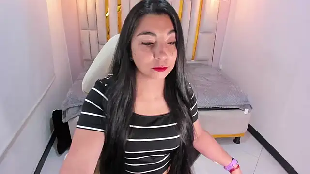 Karla hernandez  online show from 03/12/25, 11:09