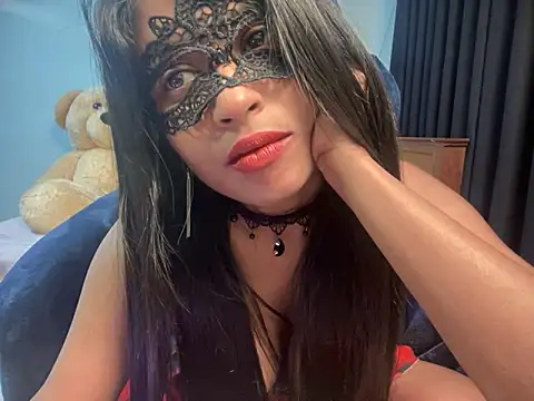 Snapshot of LillyLive chatting on 12/29/24, 08:26 LillyLive online show from 12/29/24, 08:26