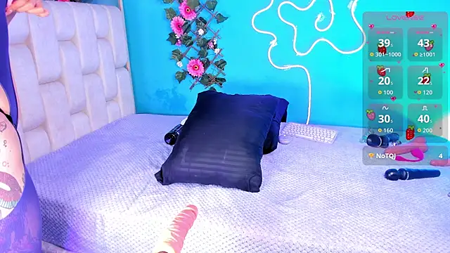 Snapshot of Im_foxy01 chatting on 11/11/25, 03:28 Im foxy01 online show from 11/11/25, 03:28