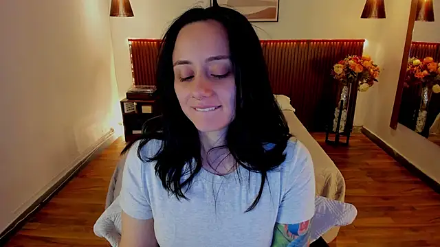 KatherineBond online show from 07/28/26, 08:52