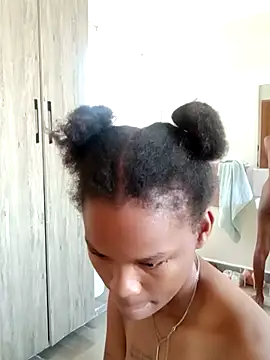 kelsie421 online show from 02/28/25, 05:48