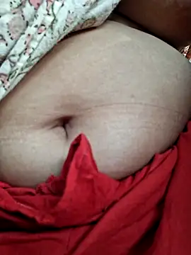 Snapshot of Priya_Bong chatting on 07/01/26, 01:40 Priya Bong online show from 07/01/26, 01:40