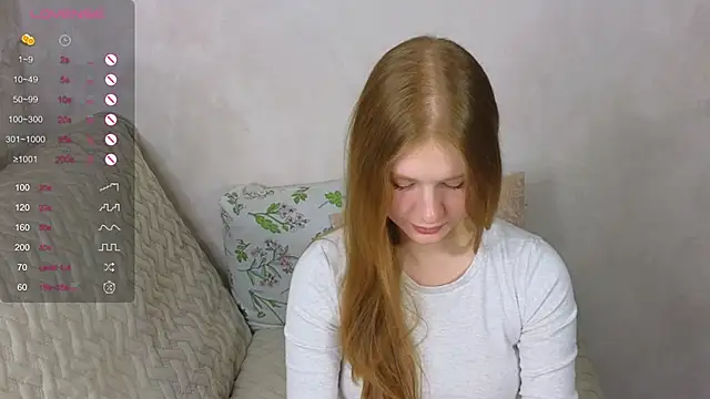 Snapshot of TrissMerigold9 chatting on 02/26/25, 08:22 TrissMerigold9 online show from 02/26/25, 08:22