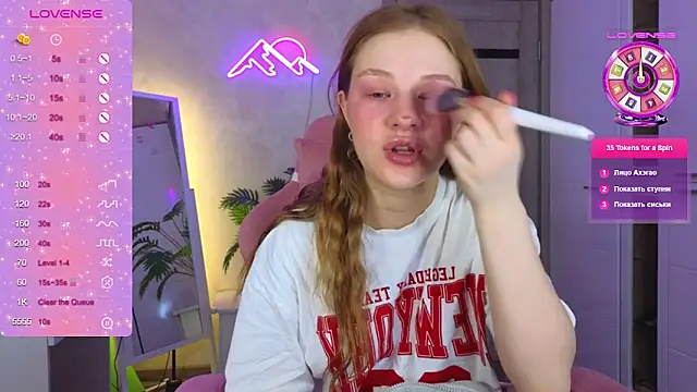 TrissMerigold9 online show from 02/28/26, 07:53