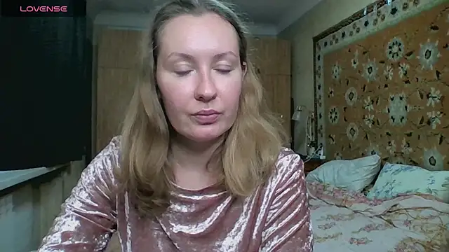 AnnaXLovers online show from 10/11/25, 10:58