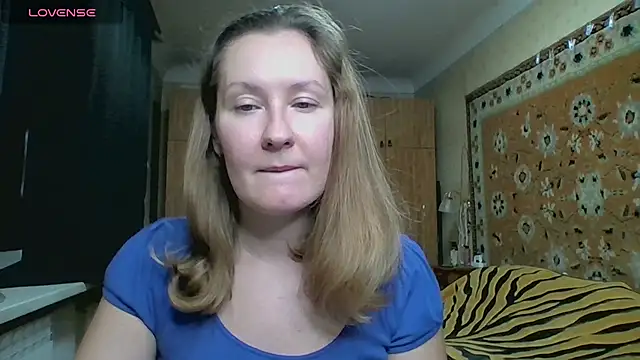 AnnaXLovers online show from 10/28/25, 03:25