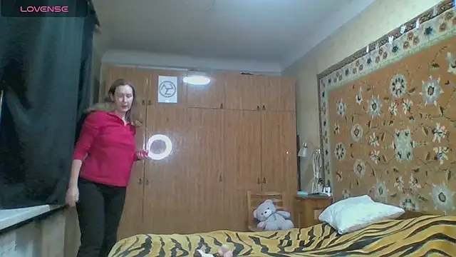 AnnaXLovers online show from 12/05/25, 12:03