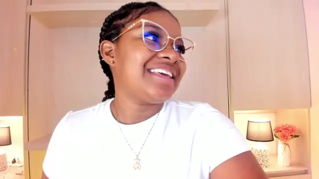 tamaraa smiith online show from 11/01/25, 07:38