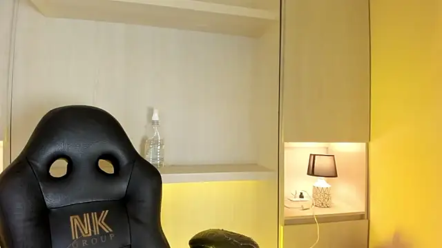 tamaraa smiith online show from 11/21/25, 07:34