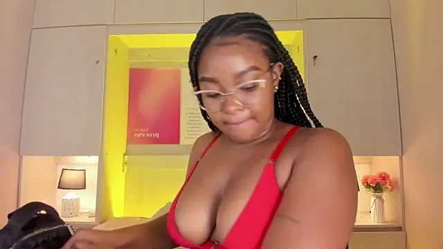 tamaraa smiith online show from 03/26/26, 07:41