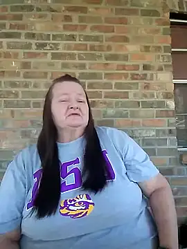 Bayou Woman68 online show from 10/31/25, 07:26