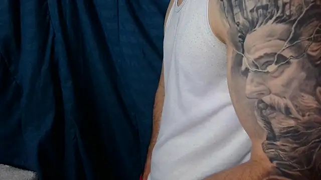 Snapshot of Kenner_fox77 chatting on 12/24/24, 09:39 Kenner fox77 online show from 12/24/24, 09:39