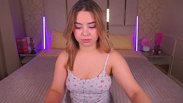 SusieWood online show from 03/17/25, 09:02