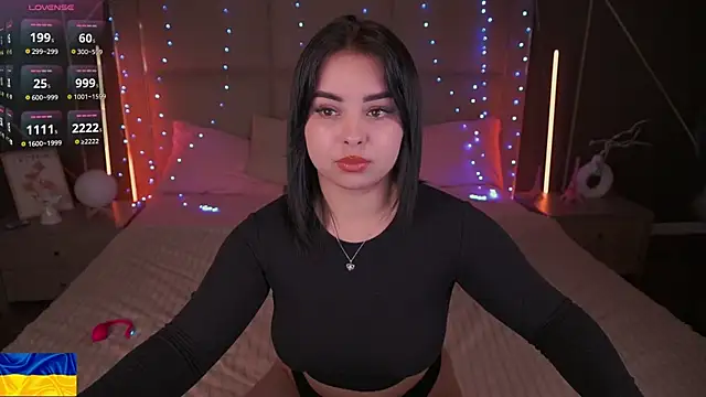 SusieWood online show from 03/25/26, 09:10