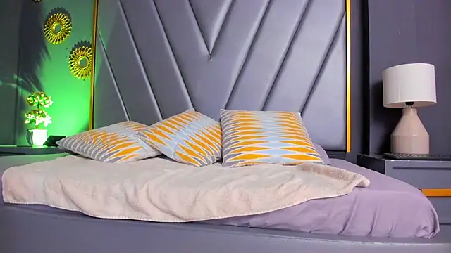 BrendaAdams  online show from 10/08/25, 10:46