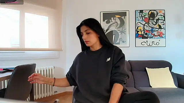 Snapshot of Arya_33 chatting on 10/27/25, 10:19 Arya 33 online show from 10/27/25, 10:19