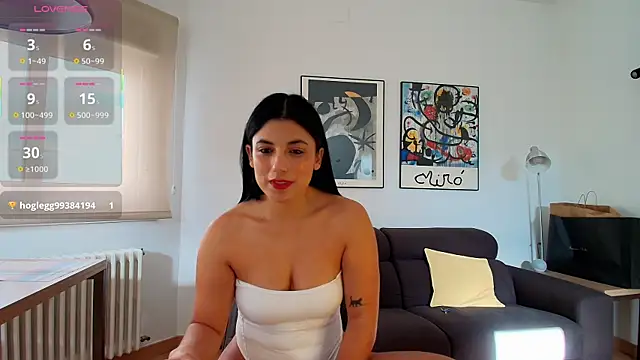 Snapshot of Arya_33 chatting on 11/12/25, 09:32 Arya 33 online show from 11/12/25, 09:32