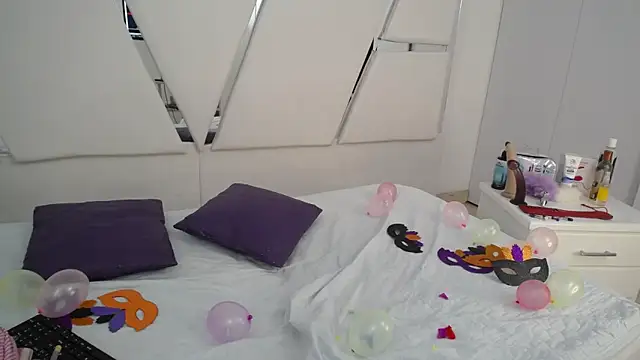 Snapshot of _Miaaleon chatting on 03/04/25, 06:07 Miaaleon online show from 03/04/25, 06:07