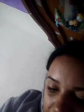 Snapshot of _Miaaleon chatting on 10/11/25, 10:36 Miaaleon online show from 10/11/25, 10:36