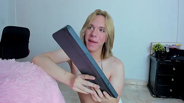  Little angel69 online show from 12/18/24, 05:21