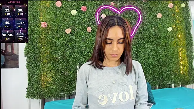 Snapshot of emy_0 chatting on 01/11/25, 03:13 emy 0 online show from 01/11/25, 03:13