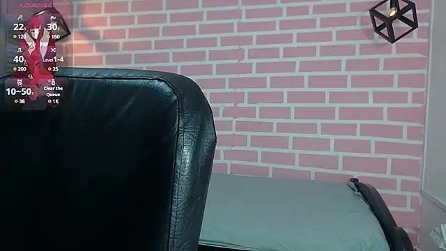 Snapshot of emy_0 chatting on 01/18/25, 03:20 emy 0 online show from 01/18/25, 03:20