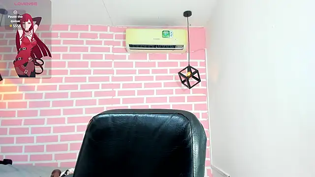 Snapshot of emy_0 chatting on 01/19/25, 04:01 emy 0 online show from 01/19/25, 04:01