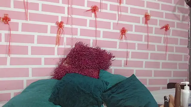 Snapshot of emy_0 chatting on 03/07/25, 06:24 emy 0 online show from 03/07/25, 06:24