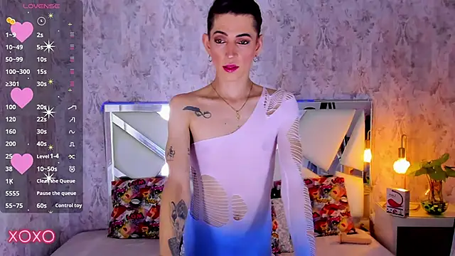 Snapshot of dominic_thailor chatting on 10/24/25, 02:13 dominic thailor online show from 10/24/25, 02:13