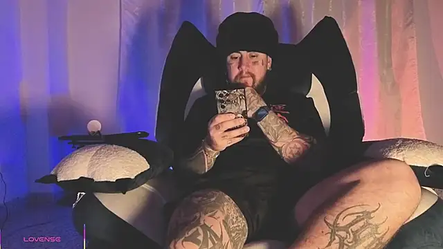 Ash gusbig online show from 04/07/26, 03:51