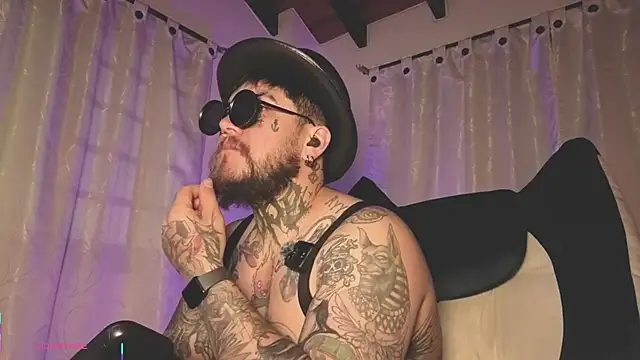 Ash gusbig online show from 04/12/26, 03:22