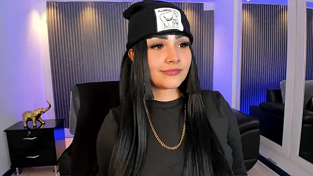 Snapshot of ArigyGomez chatting on 12/22/25, 05:21 ArigyGomez online show from 12/22/25, 05:21