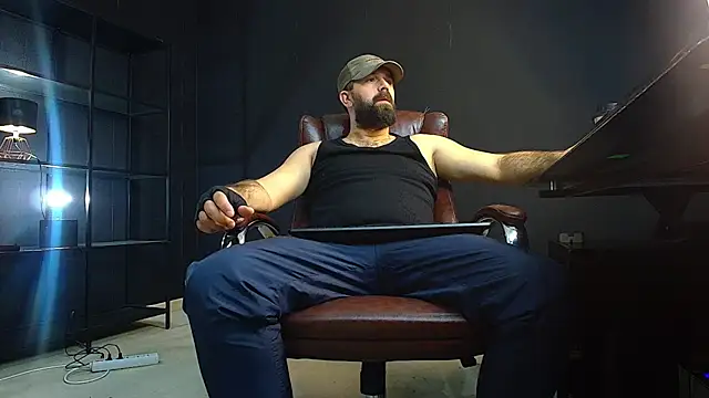 Snapshot of JackEthann chatting on 12/11/24, 05:32 JackEthann online show from 12/11/24, 05:32