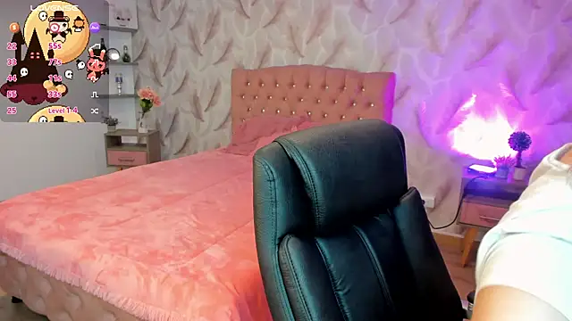 cattaleya    online show from 10/23/25, 02:33