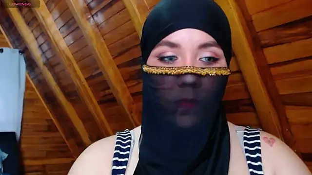 AmbarBurhan online show from 10/14/25, 03:46